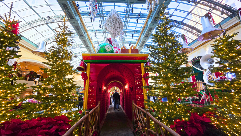 Bellagio Conservatory & Botanical Gardens Holiday